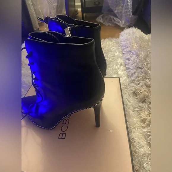 Gently Worn ‼️ Size 10 - Picture 4 of 10